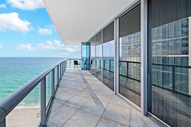 Photo - 17121 Collins Ave Condo Unit 2108