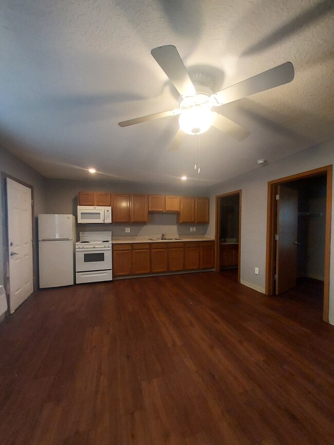 Building Photo - 169 S 6th St Unit A