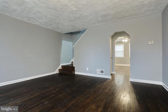 Photo - 1608 Inverness Ave House