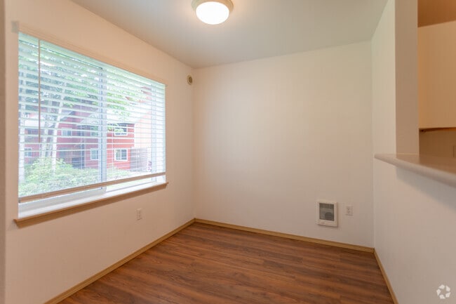 1BR,1BA-658SF