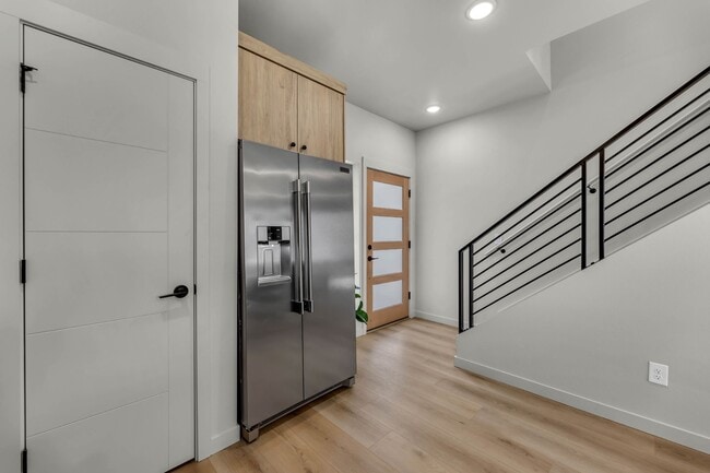 Photo - 9909 NE 46th Ct