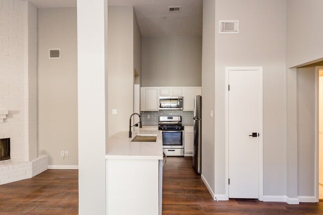 Photo - 5115 Beaver Hollow Dr