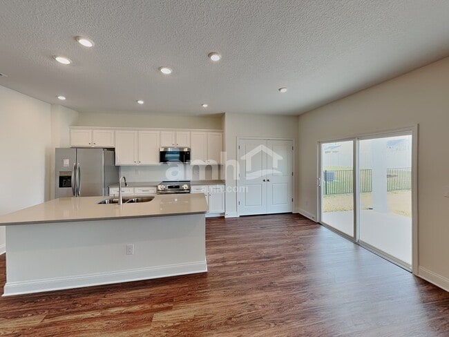 Photo - 254 Onate Cir