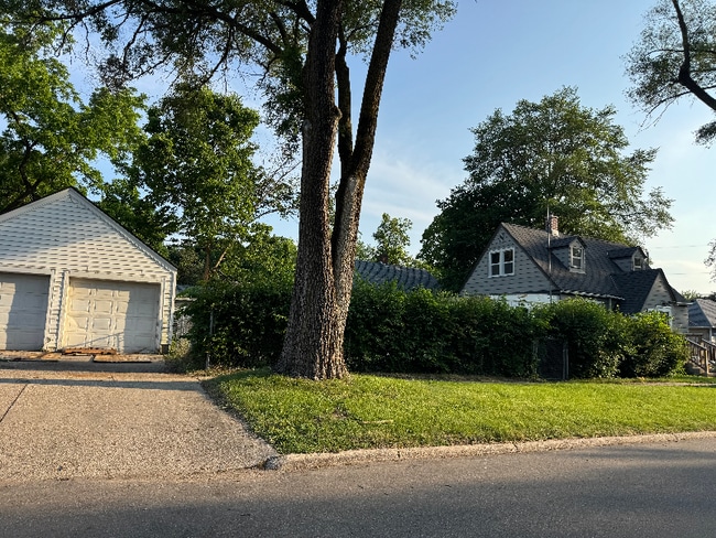 Photo - 420 Ridgeland Ave