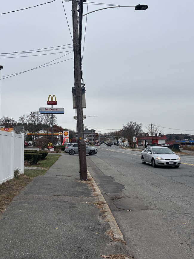 Photo - 554 Main St Unit 2