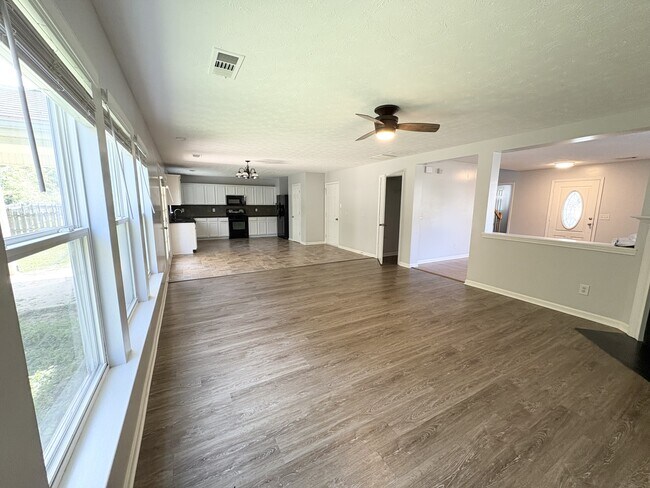 Photo - 125 Cedar Bay Cir
