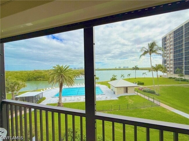 Building Photo - 15 Bluebill Ave Unit 206