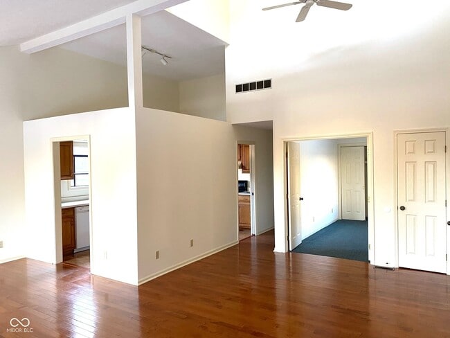 Photo - 4462 Carya Square