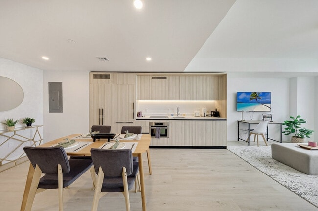 Photo - 40 NW 3rd St Unidad SI ID1523917P