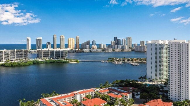 Building Photo - 3301 NE 183rd St Unit 2103