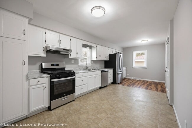 Photo - 820 Loomis St