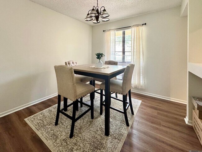 Photo - 1732 Manor Oak Dr