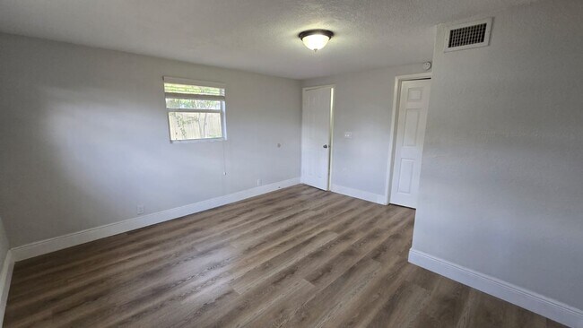 Photo - 6511 Seminole Dr Unidad 2