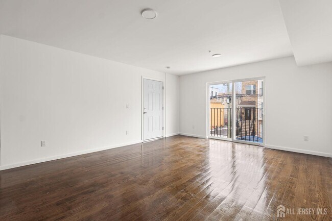 Photo - 496 S 18th St Unit 2