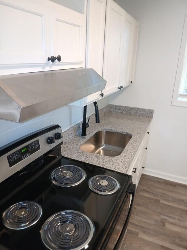 758 Terminal Ct
