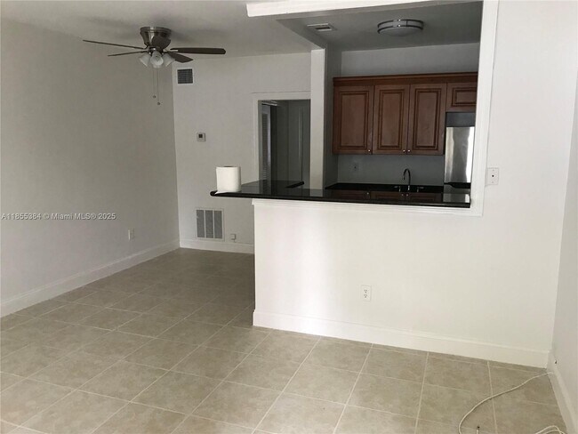 Photo - 757 NE 127th St Unit B