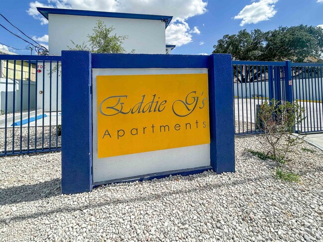 Photo - 615 E Lane St Unit 1