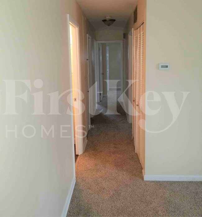 Photo - 18642 Karen Ln
