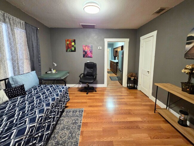 Photo - 132 N Estelle St Unidad SI ID1526930P