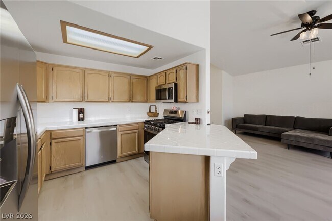 Photo - 8301 Boseck Dr Unidad 232