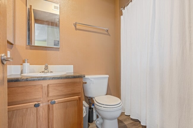 Photo - 603 Mitchell St