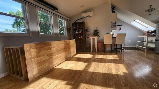 Building Photo - 22 Hingham St Unit 1 Rental