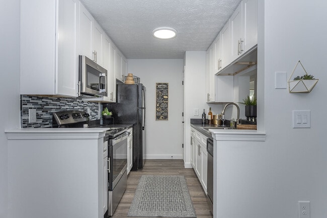 Galbraith Pointe Apartments and Townhomes