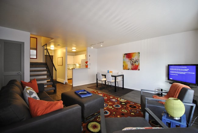 Carriage House Apartments