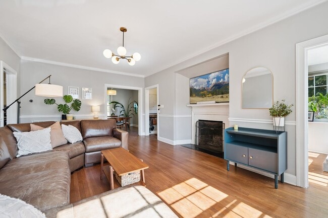 Photo - 3bd/2ba Two-Story Home in Durham Only 1 Mile from Downtown!