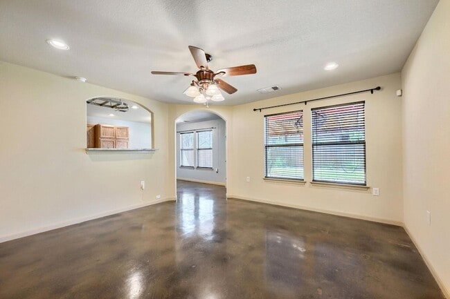 7425 Thannas Way