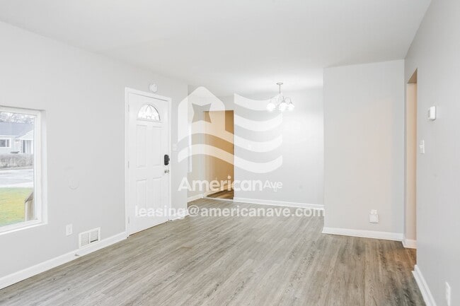 Photo - 3354 N Chester Ave