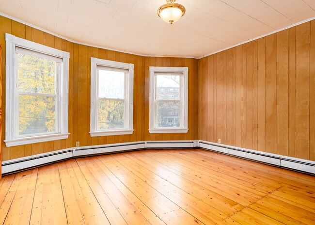 Photo - 18 College St Unidad #2