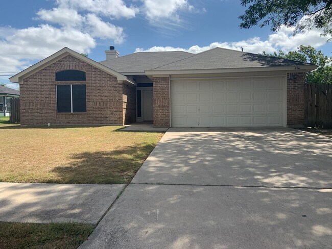 4611 Chantz Dr. - Call LONGHORN PROPERTIES... - 4611 Chantz Dr. - Call LONGHORN PROPERTIES... House
