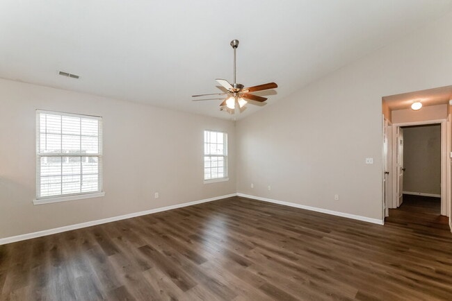 Photo - 5298 Gateway Ave