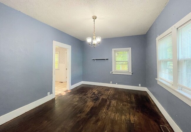 Photo - 3 Bed 1.5 Bath