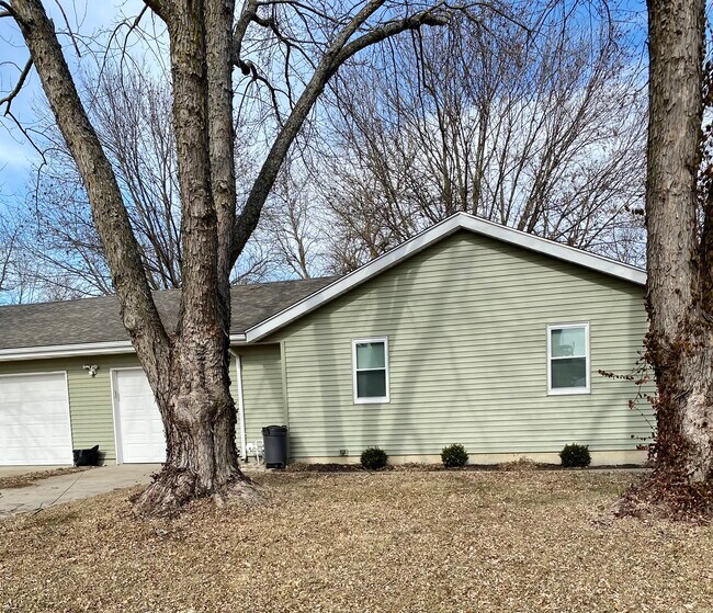 Photo - 1212 Elm Hills Blvd