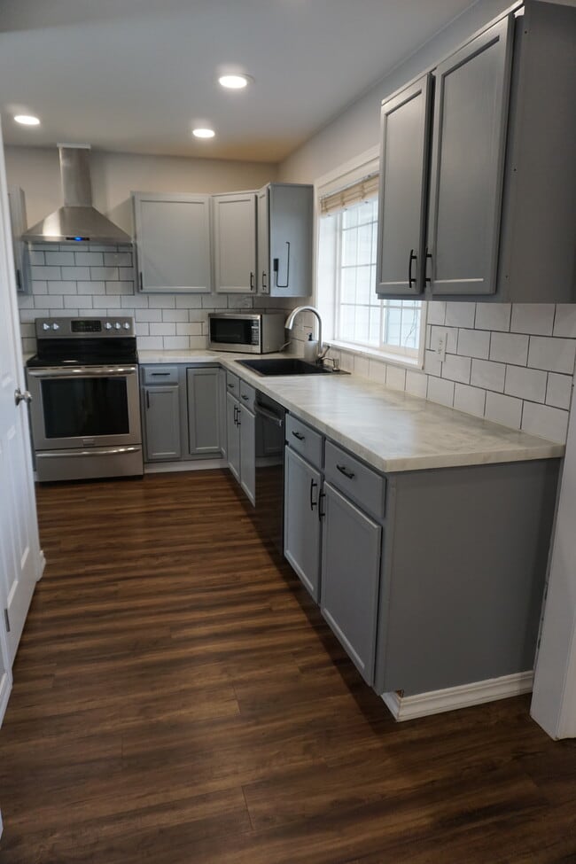 Photo - 1320 N Creekside Ln