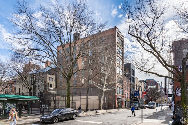 Photo - 135 W 3rd St