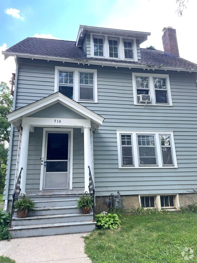Building Photo - 914 Vaughn St Unit #3 Rental