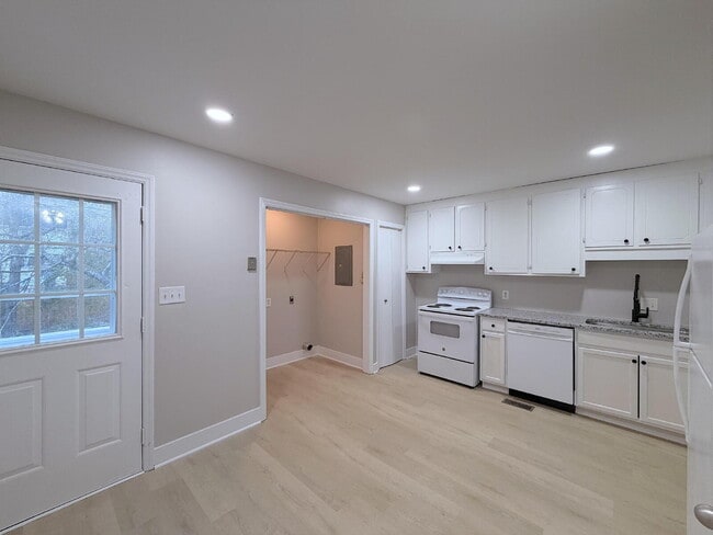 Photo - Cozy 2 Bedroom Unit in Garner! Unit A