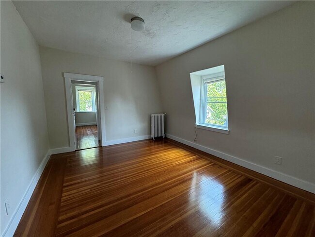 Photo - 26 Ayrault St Unidad 3