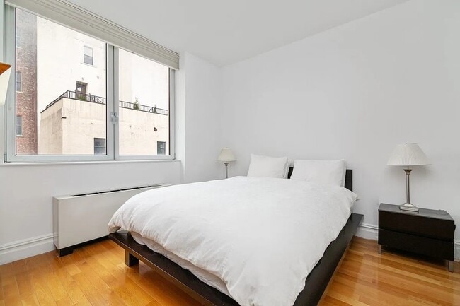 Photo - 158 Hester St Unit 5H