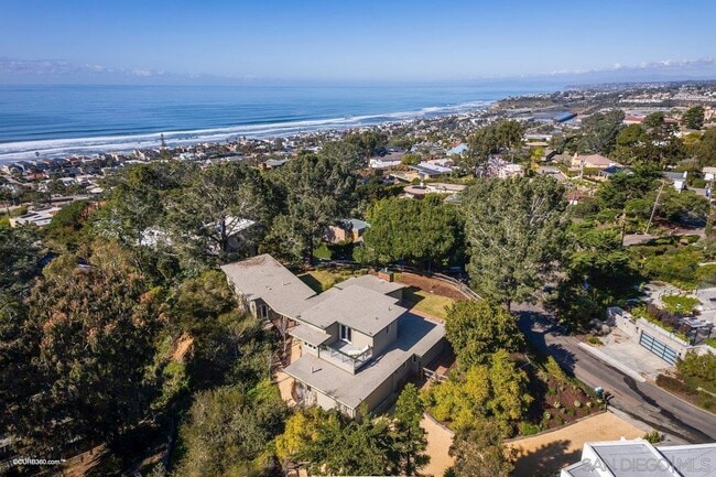 Photo - 417 Serpentine Dr