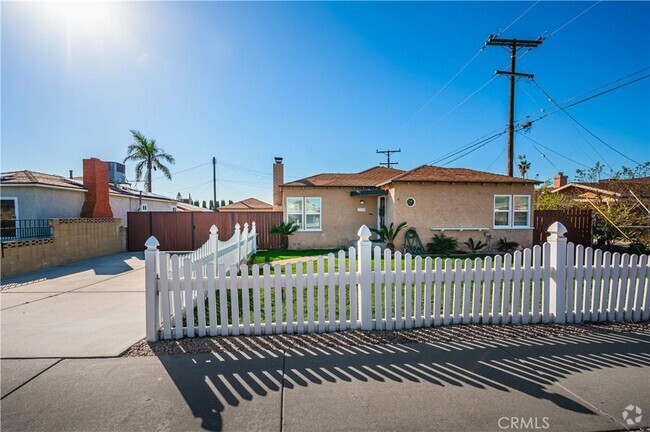 Building Photo - 17205 Miller Ave Rental