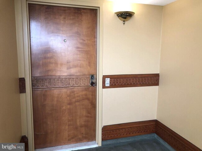 Photo - 1101 S Arlington Ridge Rd Unidad 704