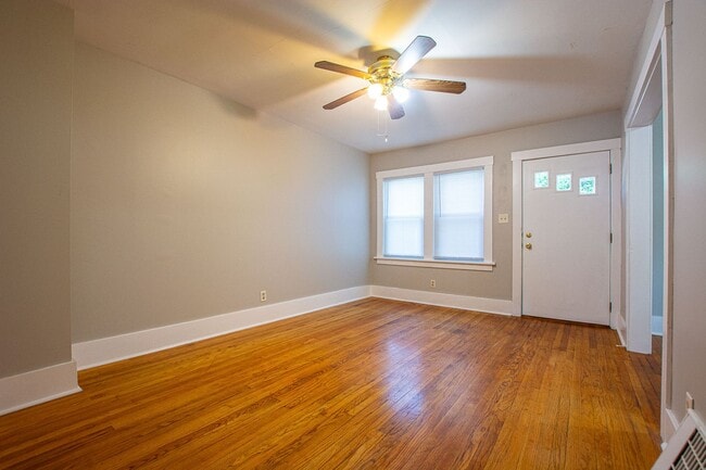 Photo - 2 Bedroom / 1 Bath Duplex with Garage in Askarben!