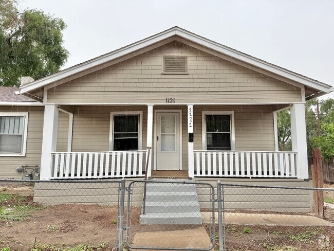Building Photo - 1121 E 6th St Rental