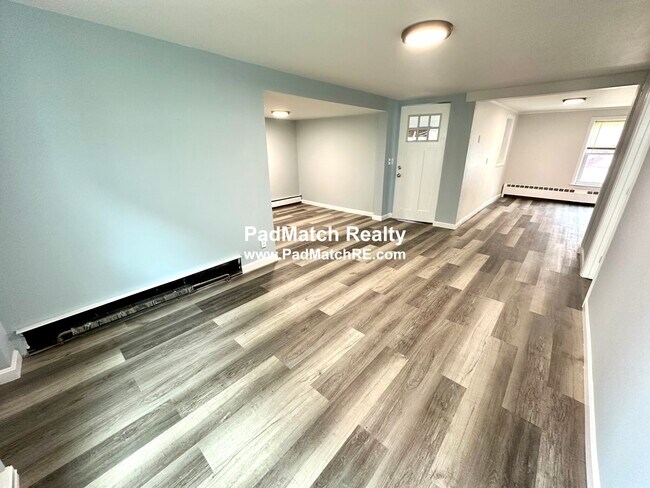 Photo - 33 Lens St Unit 1