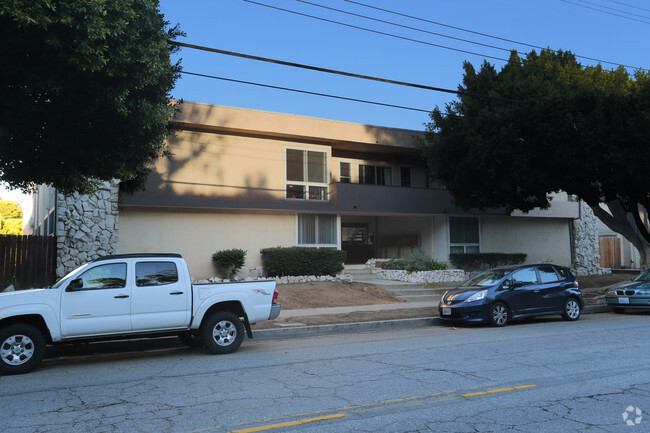 Building Photo - 8664 Falmouth Ave Rental