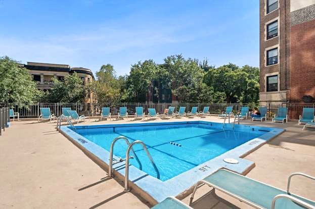 Photo - 444 W Fullerton Pkwy